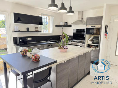 Maison - 140 m² - 6 pièces