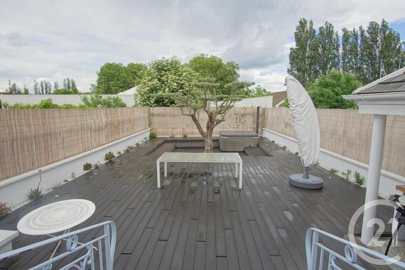 Pavillon - 137 m² - 7 pièces