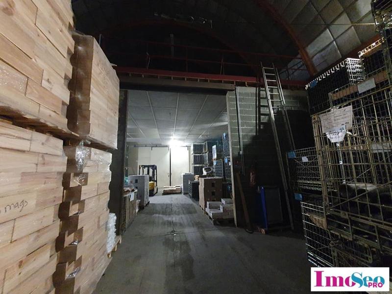 Local d'activité / Entrepôt - 1 600 m²