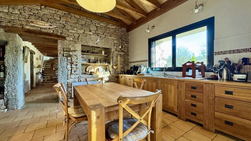 Maison - 130 m² - 3 pièces