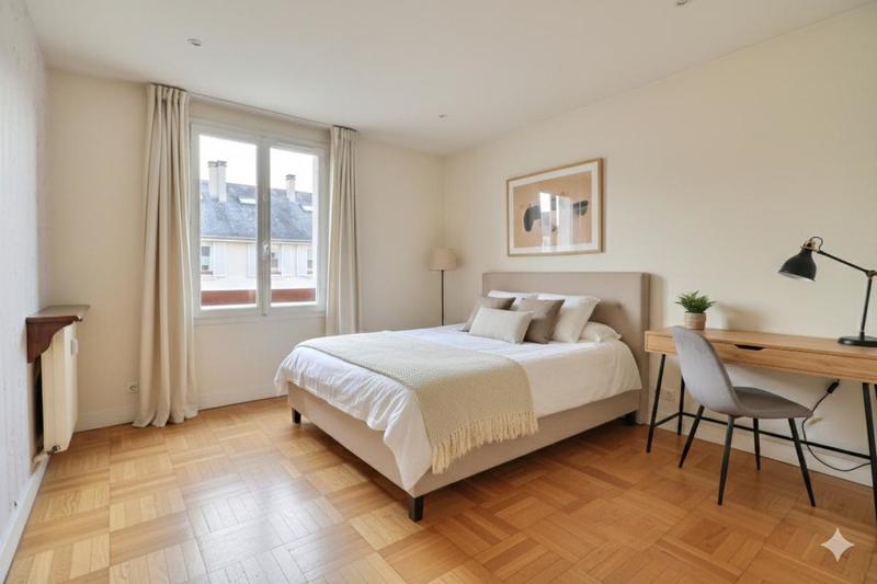 Appartement - 140 m² - 5 pièces