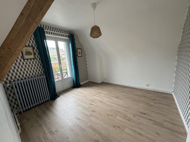 Maison - 163 m² - 7 pièces