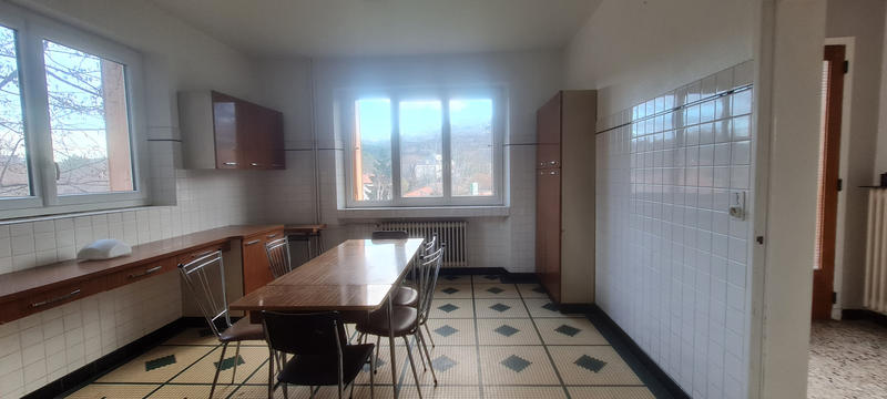 Maison - 249 m² - 9 pièces
