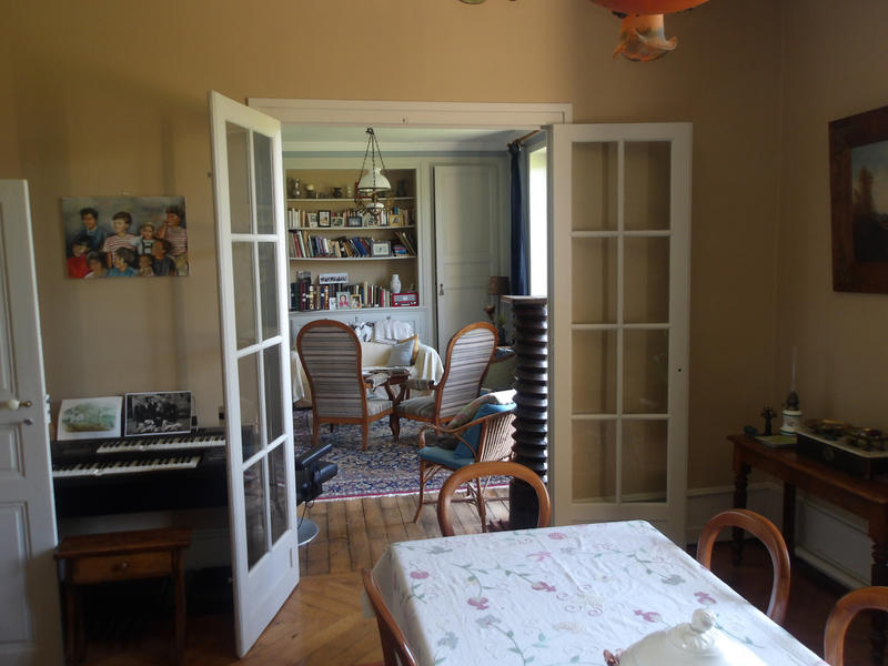 Maison - 215 m² - 9 pièces