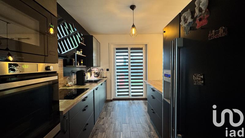 Maison - 98 m² - 5 pièces