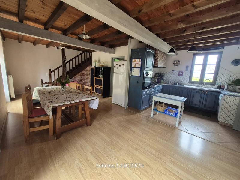 Maison - 182 m² - 8 pièces