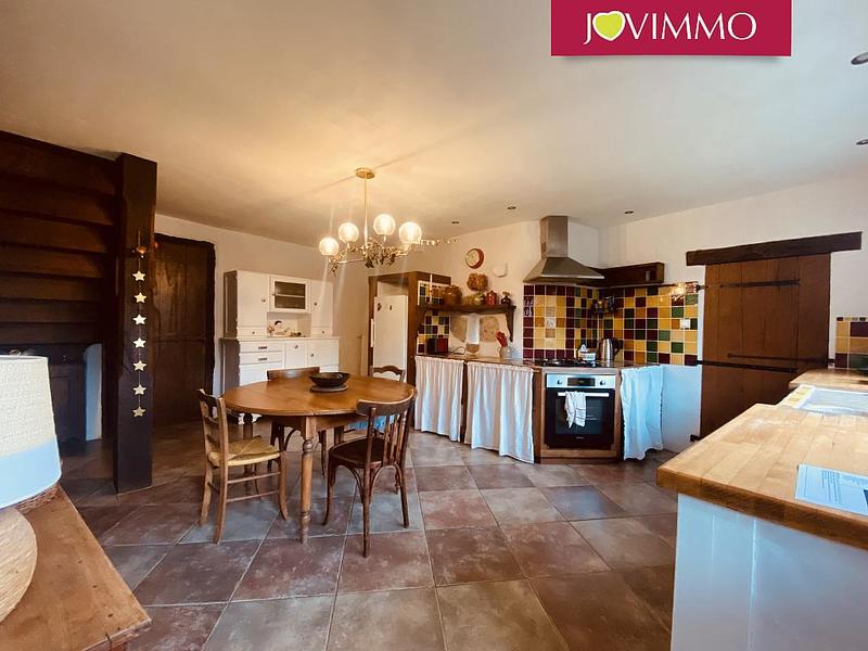 Maison - 200 m² - 10 pièces