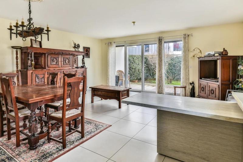 Appartement - 75 m² - 3 pièces