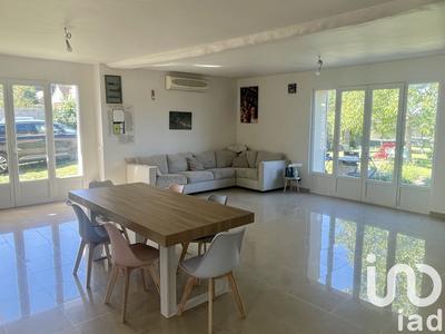 Maison - 230 m² - 9 pièces