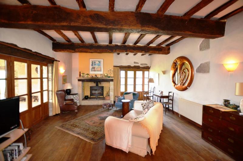 Propriété - 477 m² - 12 pièces