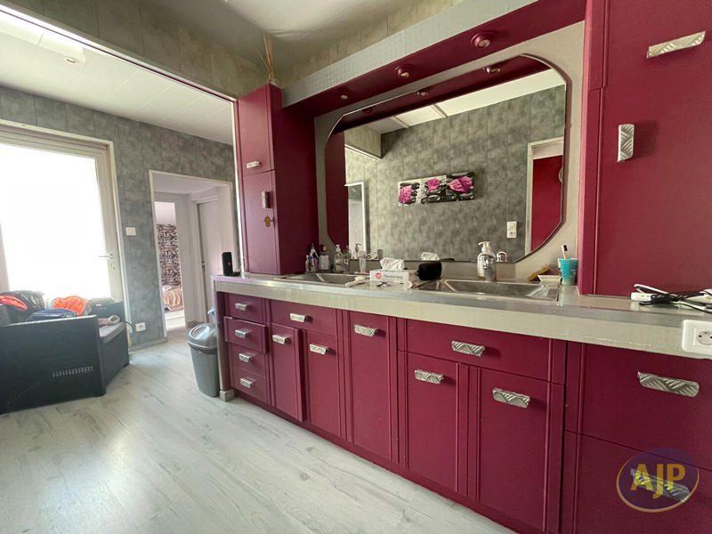 Maison - 170 m² - 6 pièces