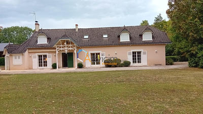 Villa - 245 m² - 8 pièces