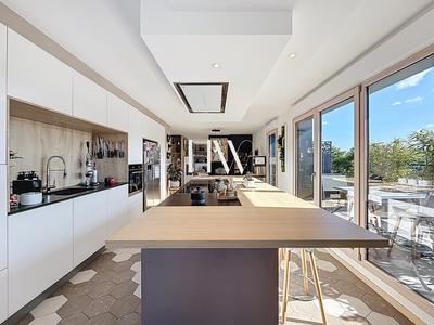 Appartement - 110 m² - 5 pièces