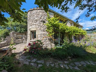 Maison en pierre - 74 m² - 4 pièces