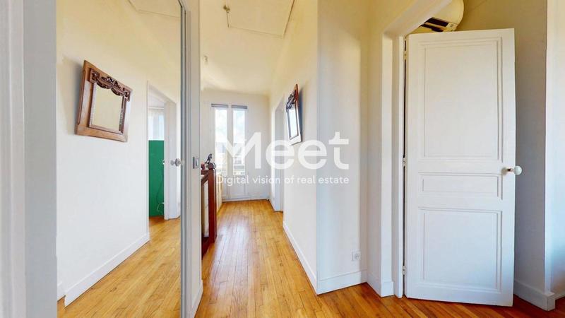 Maison - 94 m² - 5 pièces