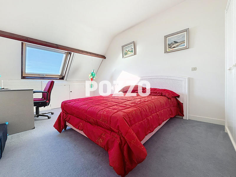 Maison - 201 m² - 16 pièces