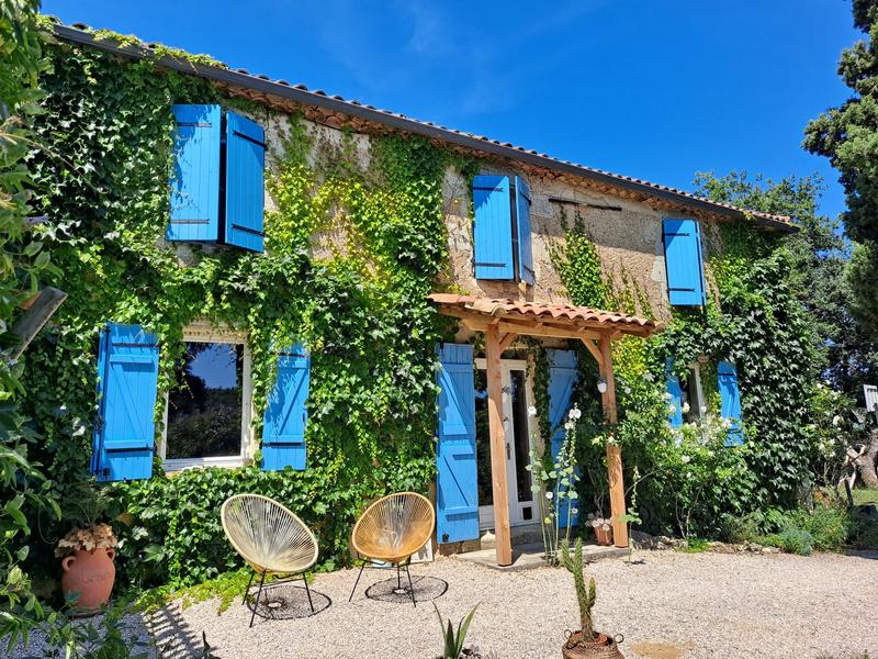 Maison - 397 m² - 16 pièces