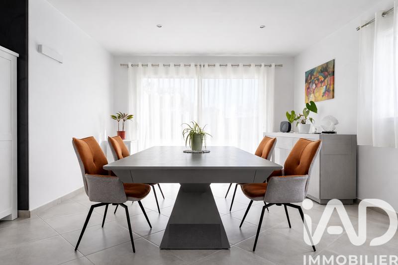 Maison - 121 m² - 4 pièces