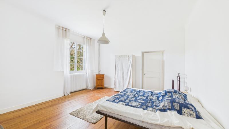 Maison - 270 m² - 11 pièces