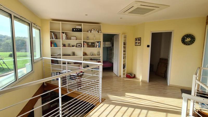 Maison - 143 m² - 5 pièces