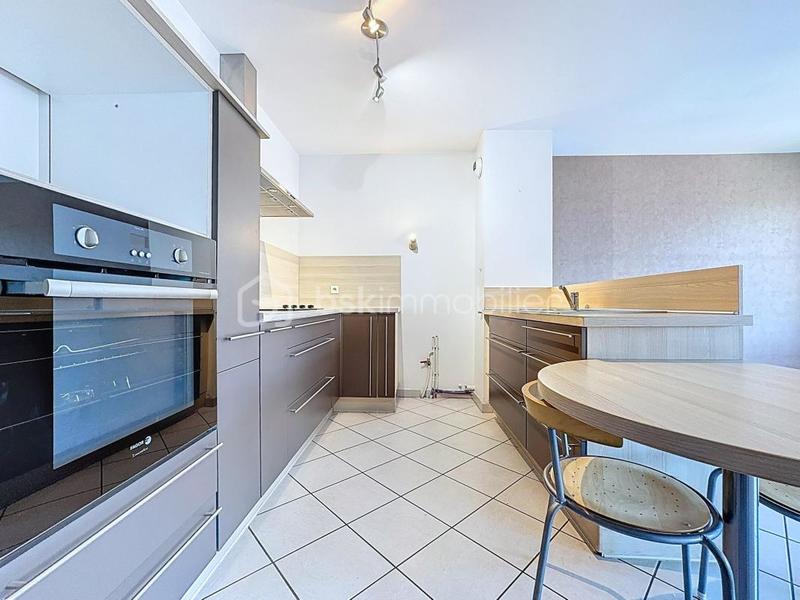 Appartement - 83 m² - 4 pièces