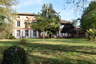 Maison - 300 m² - 8 pièces
