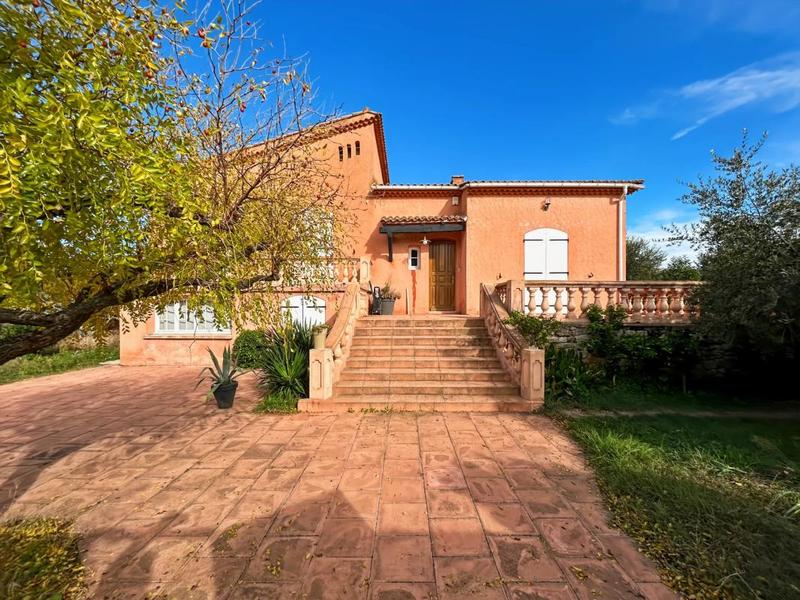 Maison - 165 m² - 6 pièces