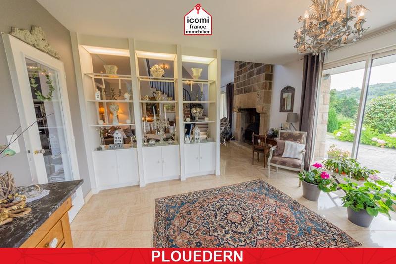 Maison - 290 m² - 8 pièces