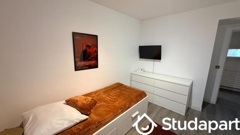 Chambre - 10 m² - 1 pièce