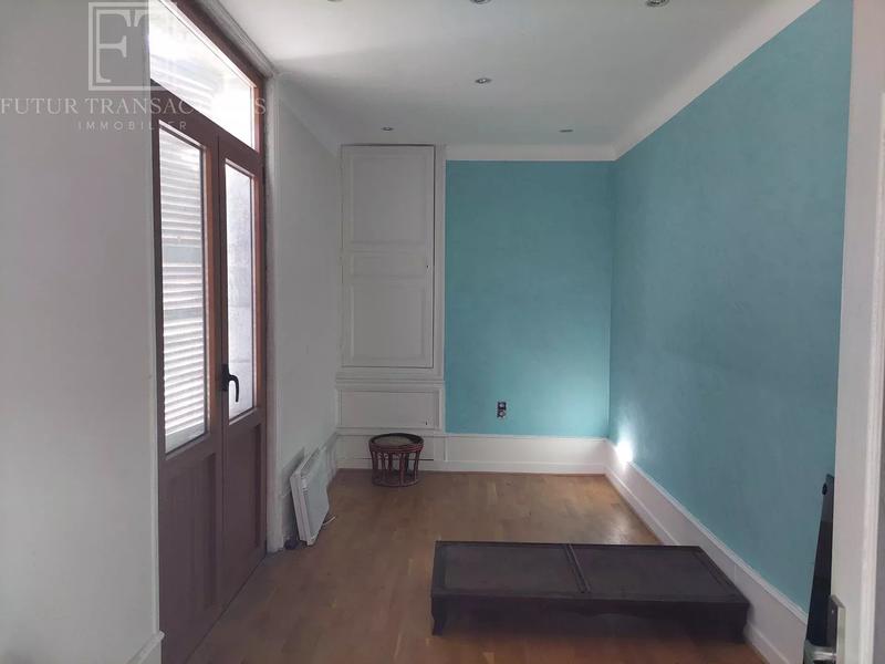 Maison de village - 340 m² - 11 pièces