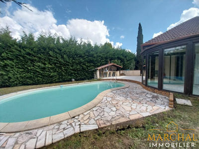 Maison - 187 m² - 6 pièces