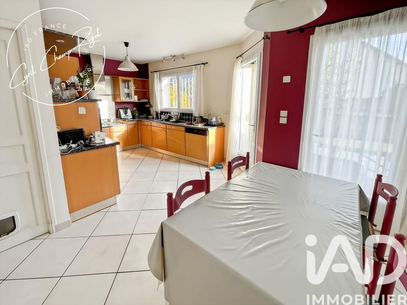 Maison - 155 m² - 6 pièces