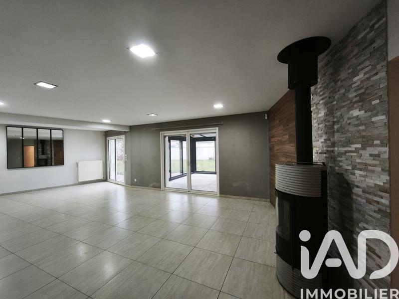 Maison - 223 m² - 7 pièces