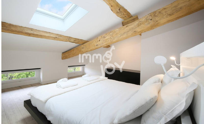 Appartement - 80 m² - 4 pièces