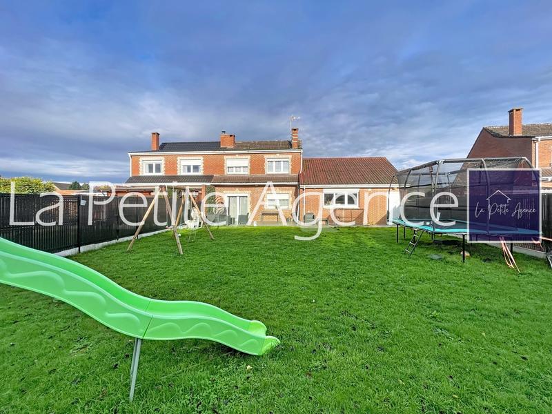 Maison - 110 m² - 5 pièces