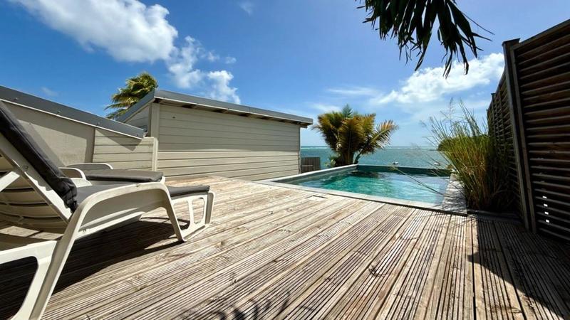 Maison - 270 m² - 9 pièces