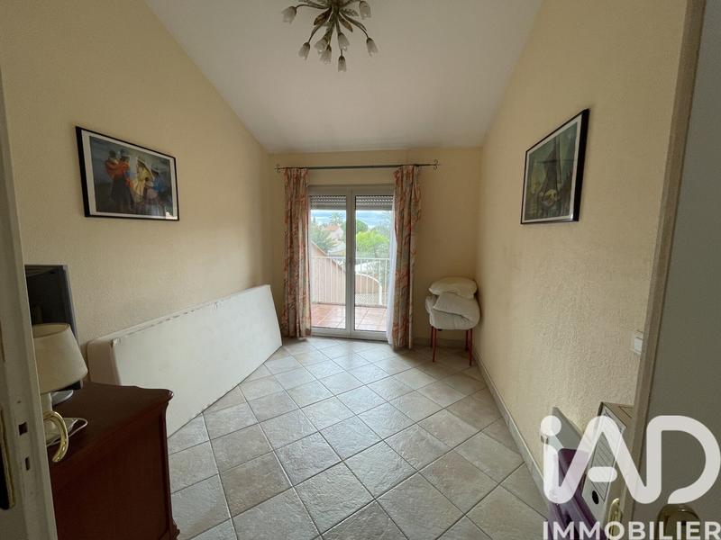 Maison - 240 m² - 9 pièces