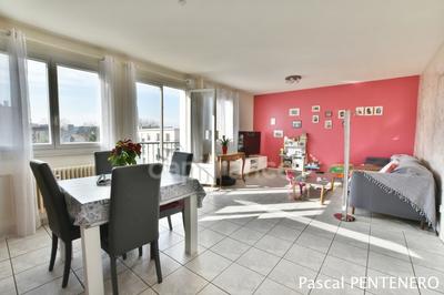 Appartement - 80 m² - 4 pièces