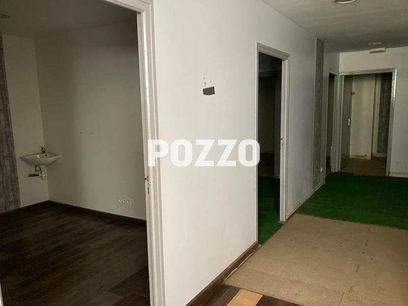 Local commercial - 102 m²