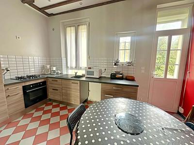 Maison - 99 m² - 5 pièces