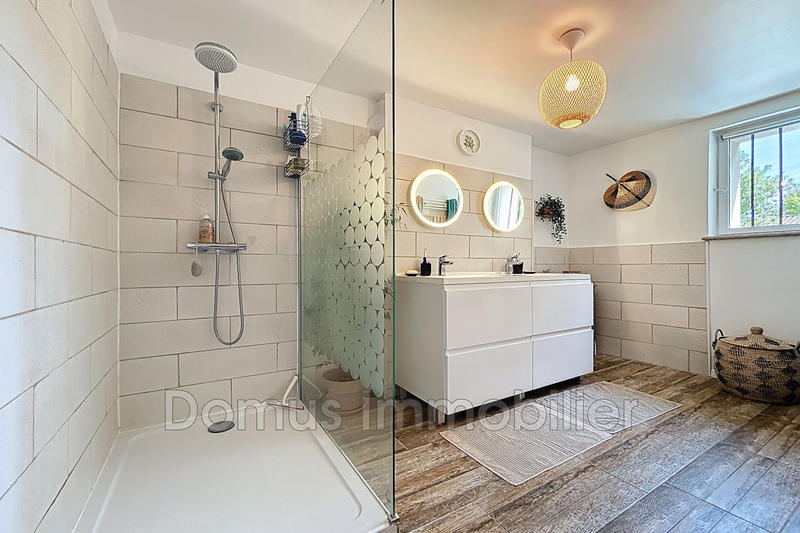 Mas - 150 m² - 7 pièces