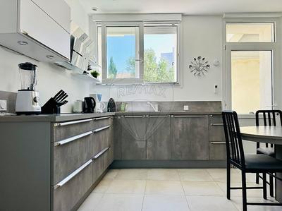 Appartement - 80 m² - 4 pièces