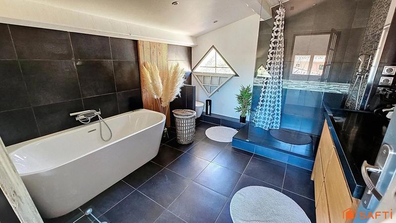 Villa - 171 m² - 6 pièces