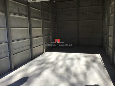 Parking / Garage - 10 m²