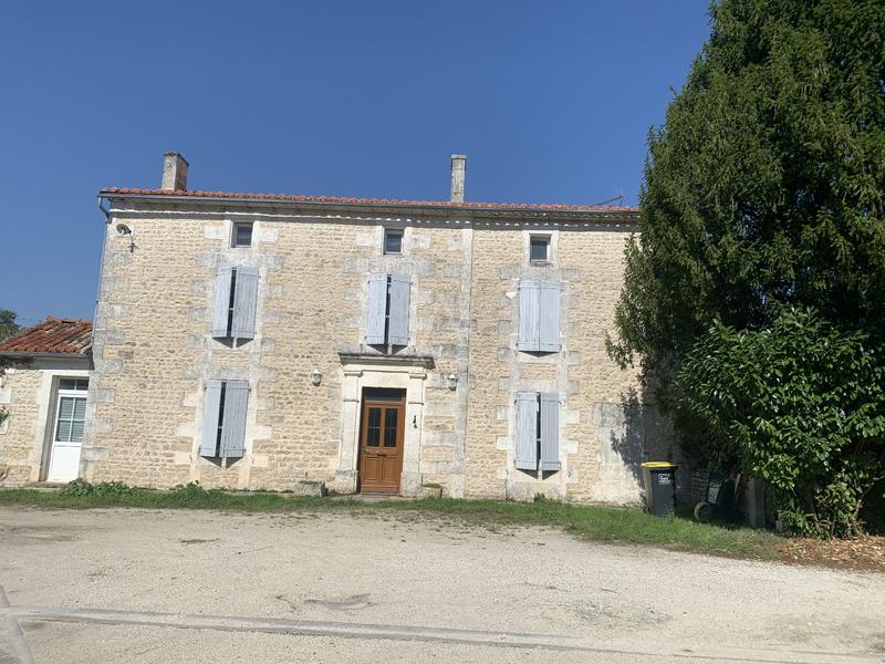 Maison - 162 m² - 10 pièces