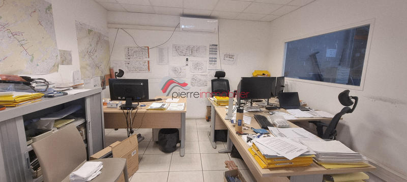 Entrepôt - 297 m² - 3 pièces