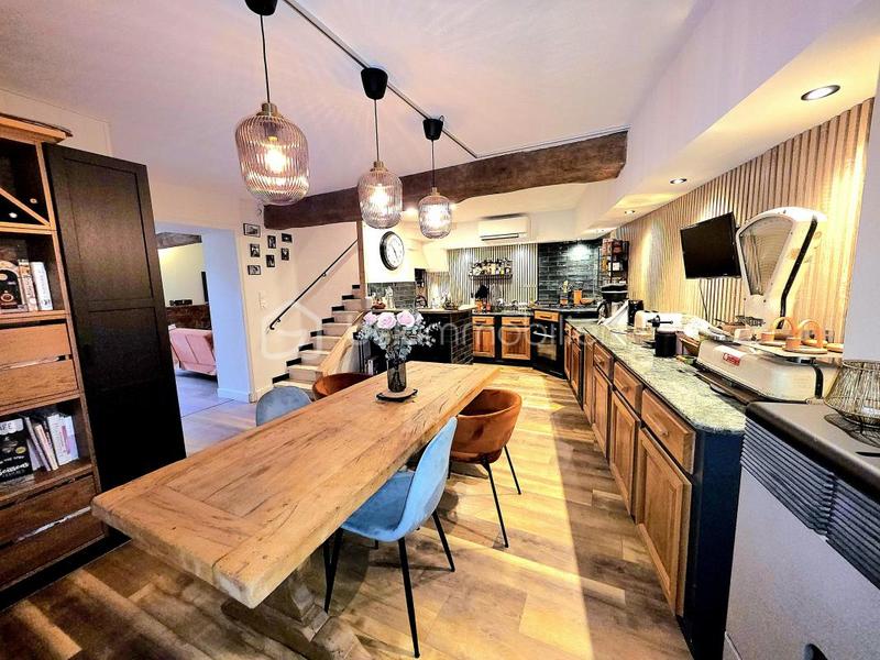 Maison - 147 m² - 6 pièces