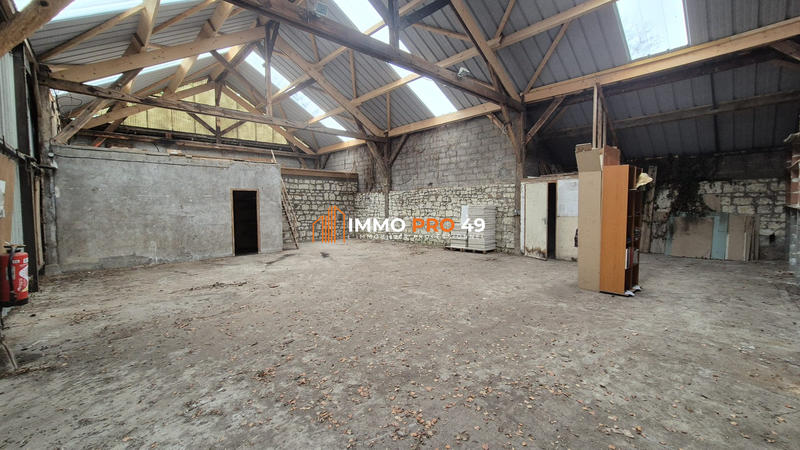 Entrepôt - 300 m²