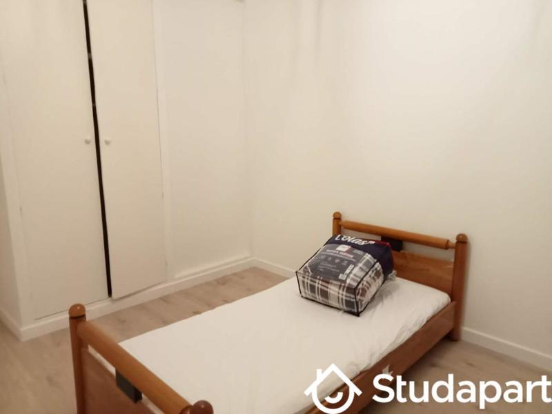 Chambre - 10 m² - 1 pièce