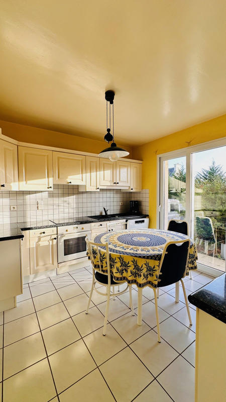 Maison - 121 m² - 6 pièces